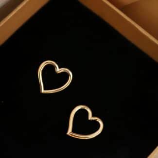 BRINCO LISO CORACAO VASADO MEDIO