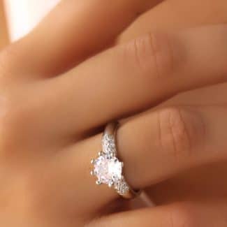 ANEL ZIRCONIA CHUVEIRO COM ZIRCONIAS DO LADO