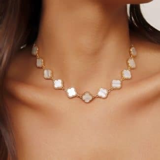 GARGANTILHA RESINA SETE FLORES 30CM