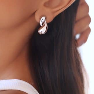 BRINCO LISO GOTA DUPLA INVERTIDA