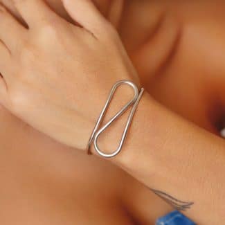 BRACELETE LISO ARO FINO DETALHE FRONTAL DUAS VOLTAS 02