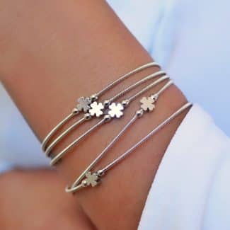 PULSEIRA LISA FLOR COM BOLINHA CORDA DE VIOLAO