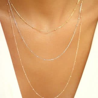 GARGANTILHA LISA COM BOLINHAS TRES CORES TAMANHOS DIFERENTES