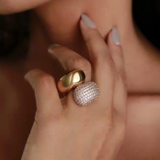 ANEL ZIRCONIA COM UMA GOTA LISA E A OUTRA CRAVEJADA