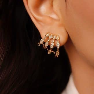 BRINCO ZIRCONIA COM QUATRO GARRAS LISAS E CRAVEJADAS